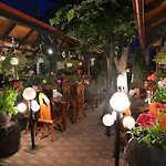 クラマ ハイドゥチロール ゲストハウス 4*